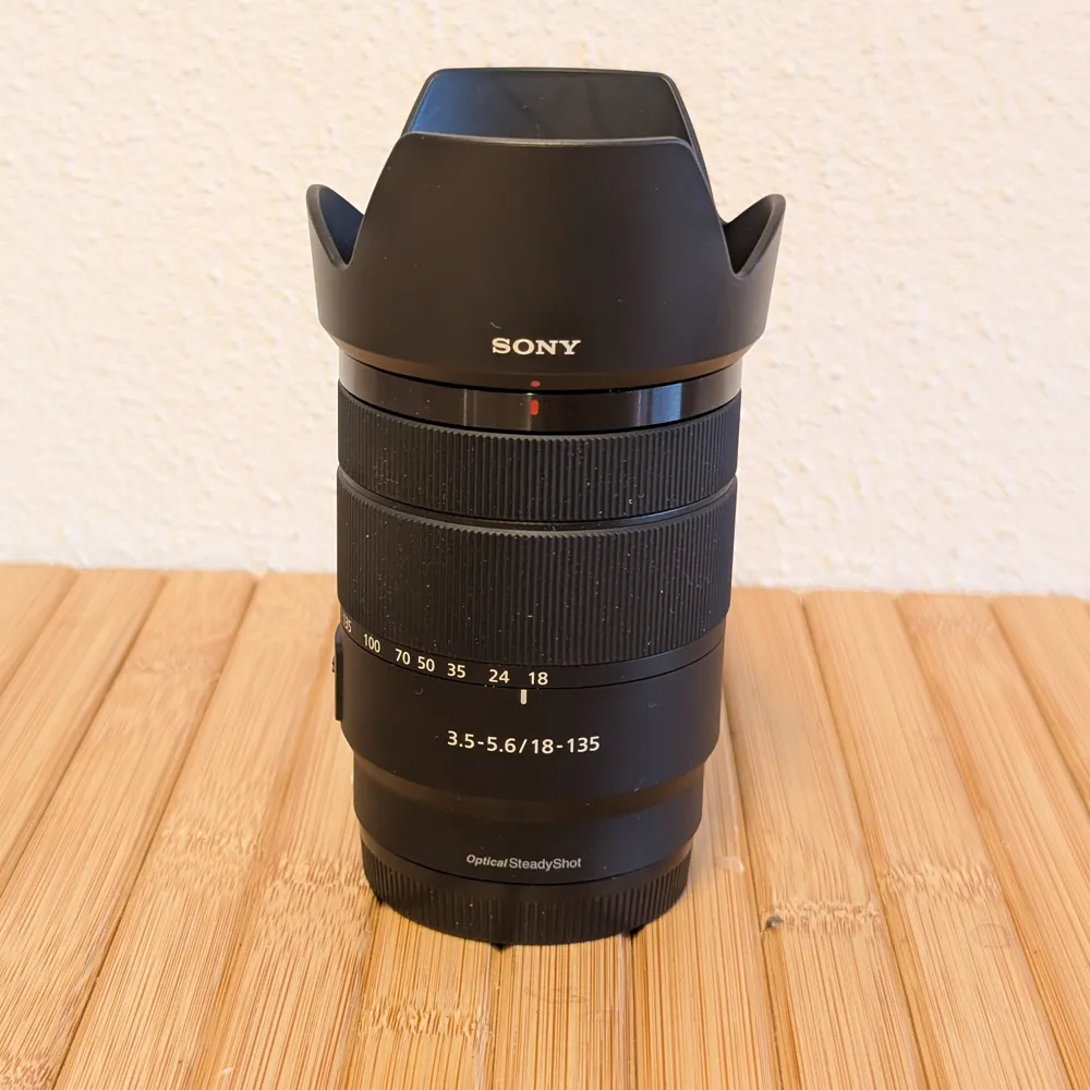 Sony 18-135mm F3.5-5.6