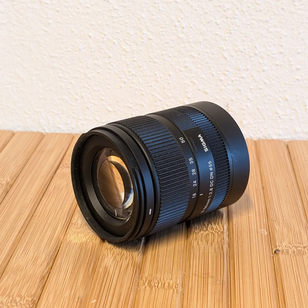 Sigma 18-50mm F2.8 DC DN